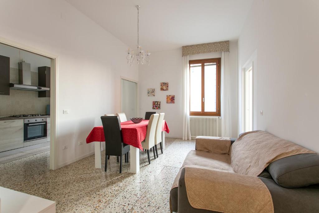 Canaletto Apartments - 13