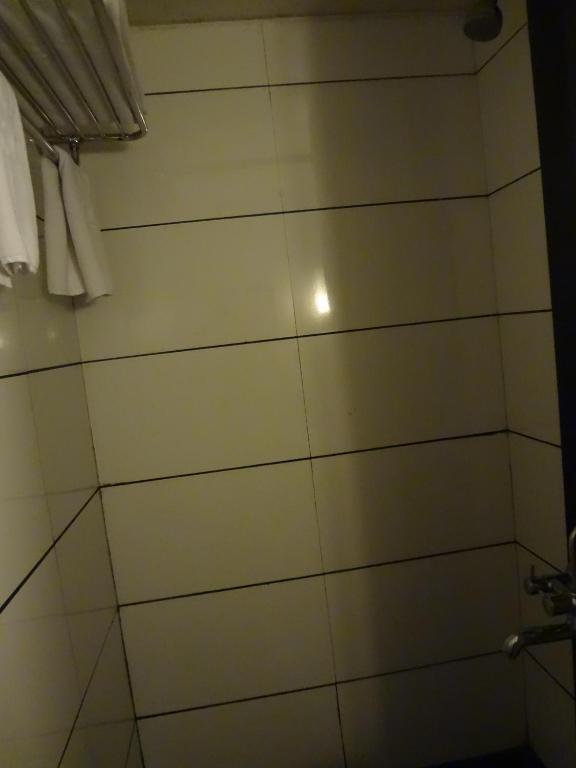 Koupelna v ubytování Shantai Hotel