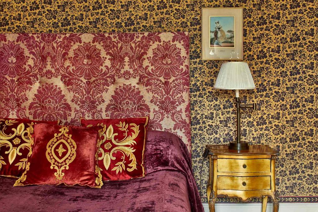 Home House - Private Member's Club - Junior Suite