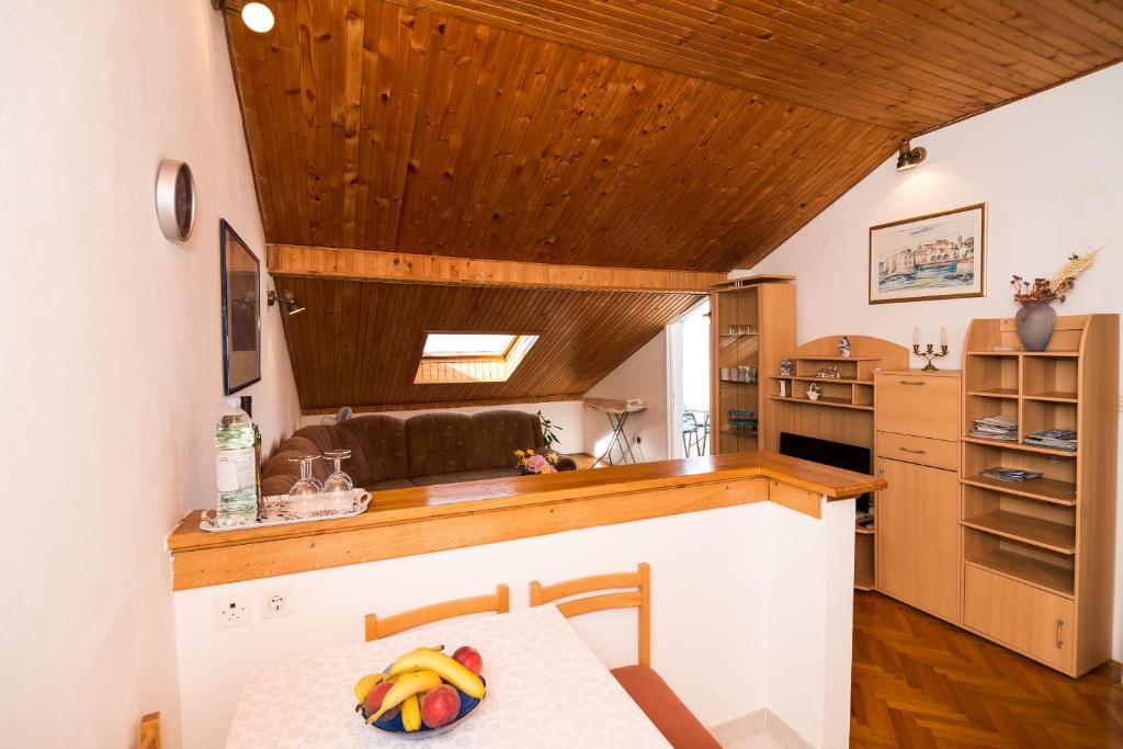 Kuchyňa alebo kuchynka v ubytovaní Apartment Srđ