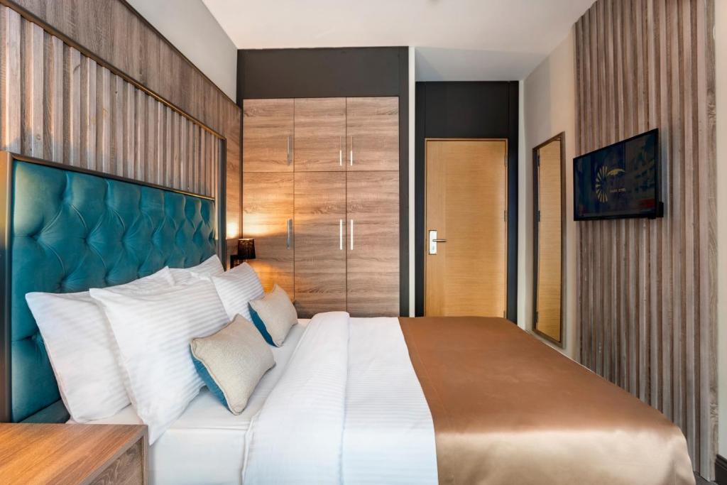 RODINN Park Hotel - 1