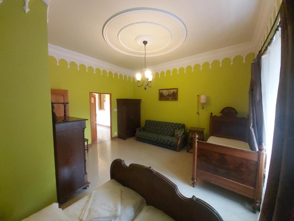 Pałac Książęcy we Wleniu - Habitación Cuádruple Con Baño Privado