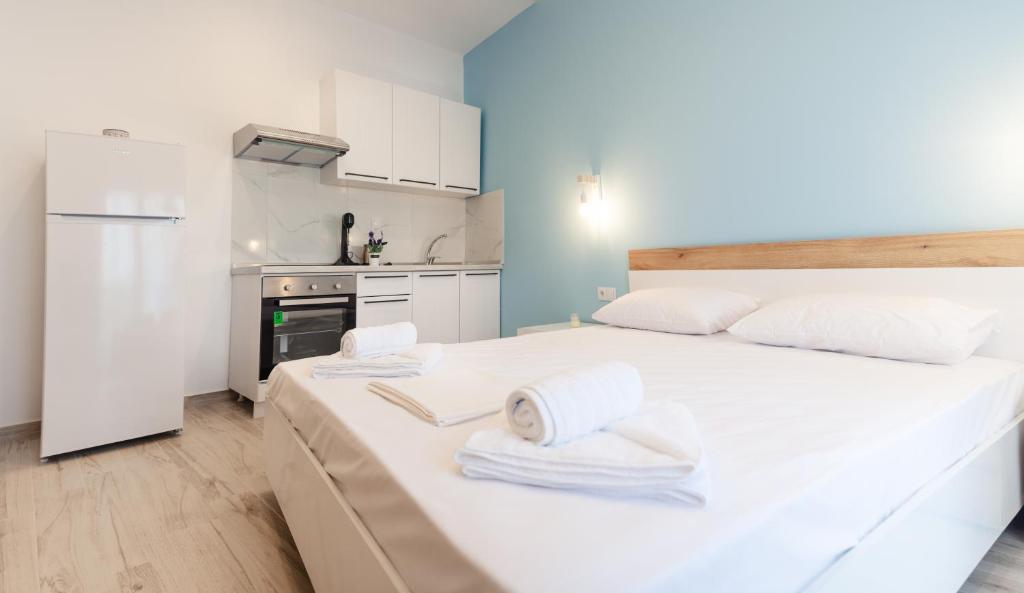 Kuchyň nebo kuchyňský kout v ubytování Diamanti Apartments Downtown Limenas Thasos