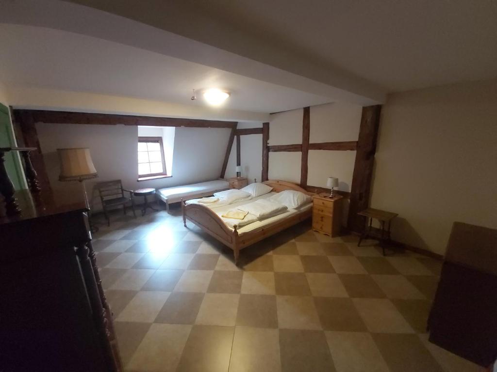 Pałac Książęcy we Wleniu - Habitación Triple Con Baño Privado