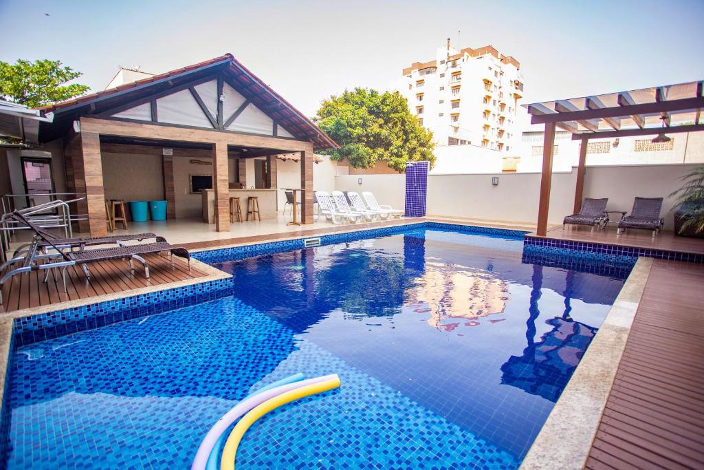 Bazén v ubytování Nayru Hotel nebo v jeho okolí