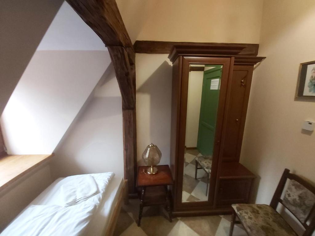 Pałac Książęcy we Wleniu - Habitación Individual Con Baño Privado