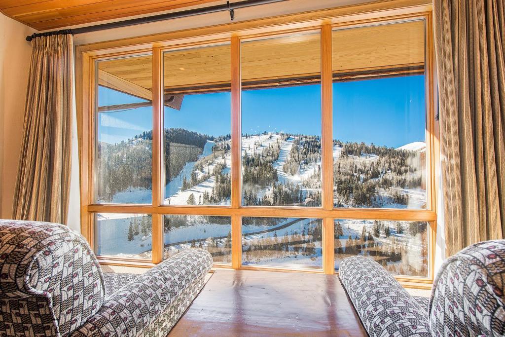 Stein Eriksen Lodge Deer Valley - Premium Luxury Five Bedroom Townhouse With Hot Tub