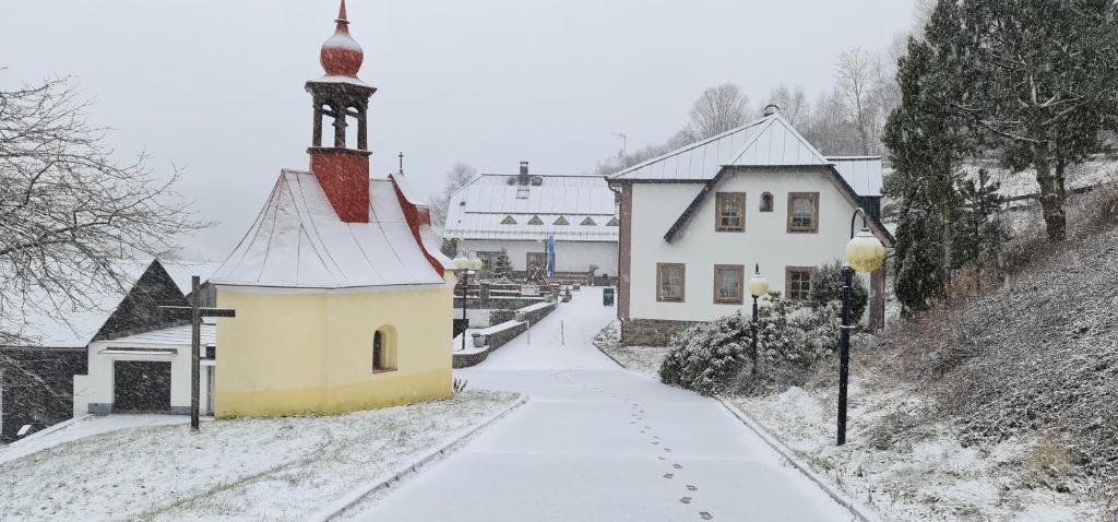 hotel ZLATÝ POTOK talvel