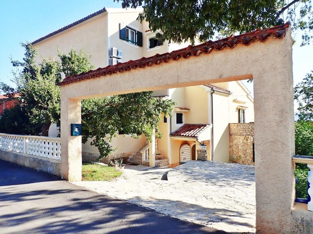 Budynek, w którym mieści się apartament
