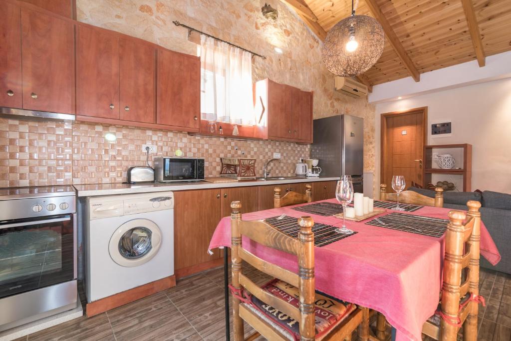 Kuchyň nebo kuchyňský kout v ubytování Casa Petra - Stone Cottage Farmhouses