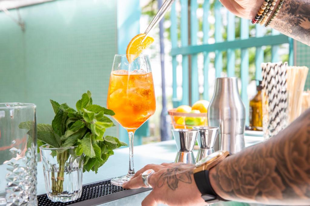 Boutique & Art Hotel Helvetia - Resim 45