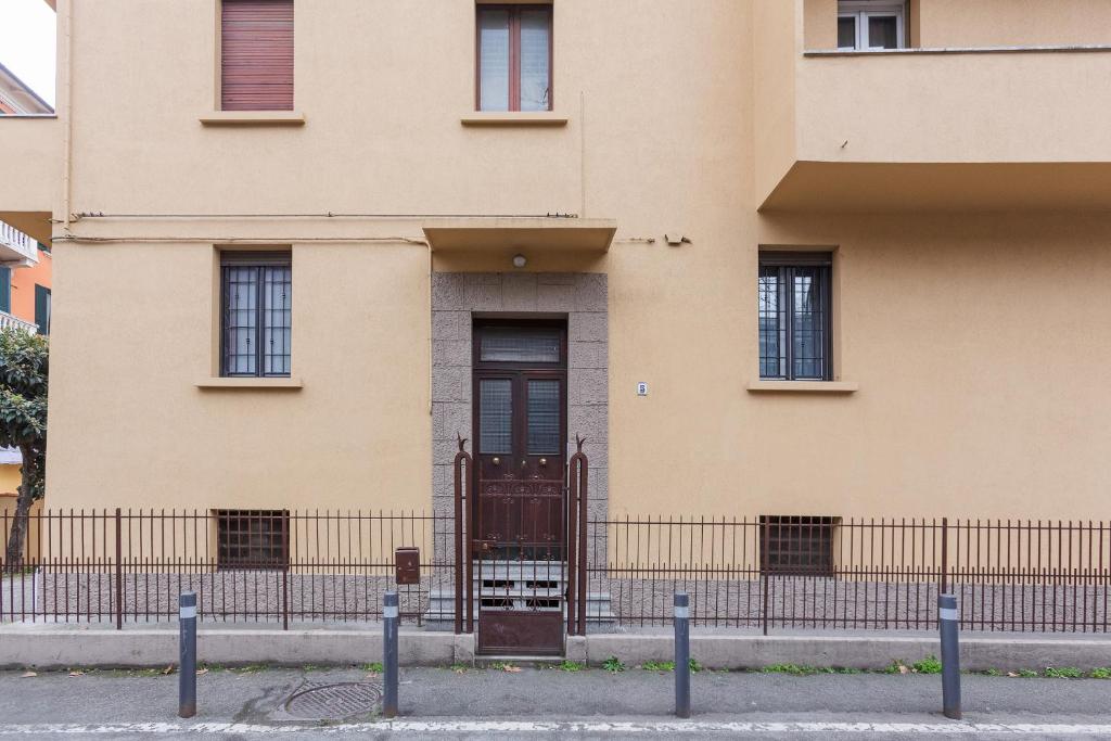 Budynek, w którym mieści się apartament