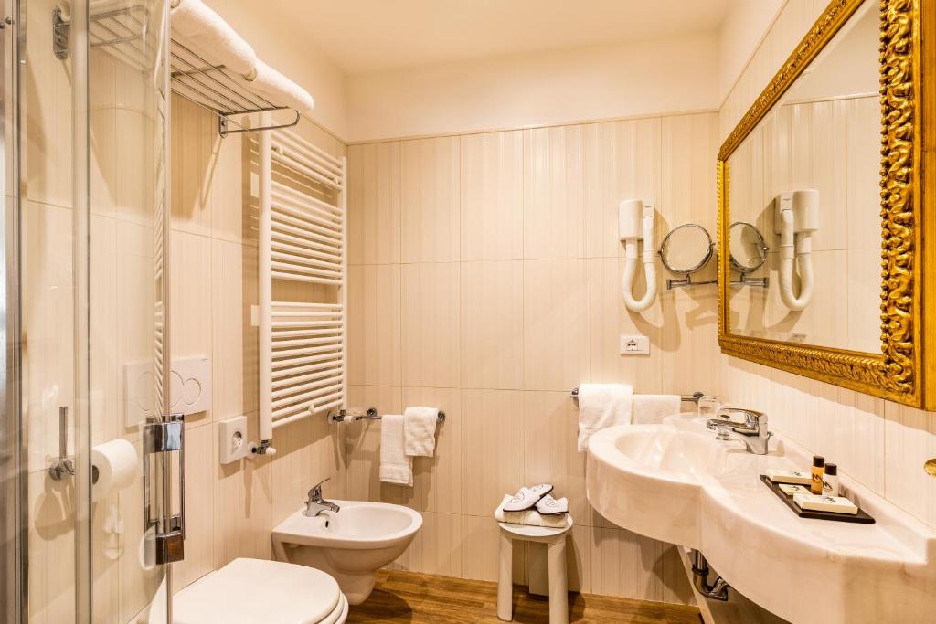 Koupelna v ubytování Hotel Mazzanti