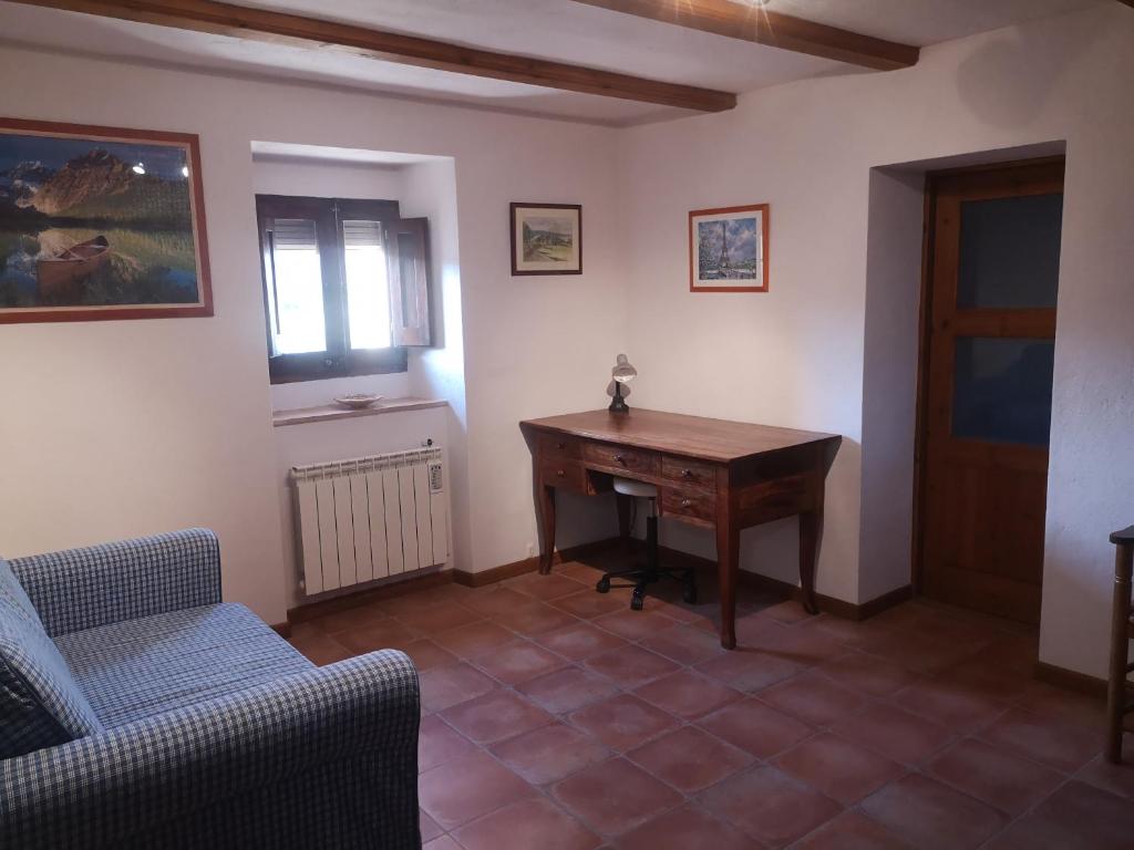 Posedenie v ubytovaní Casa rural, masia antigua restaurada