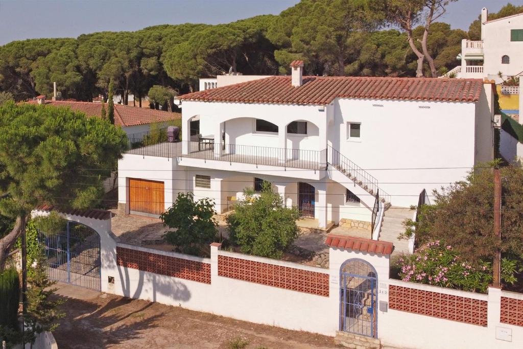 Fotografie z fotogalerie ubytování Villa Sonni v destinaci L'Escala