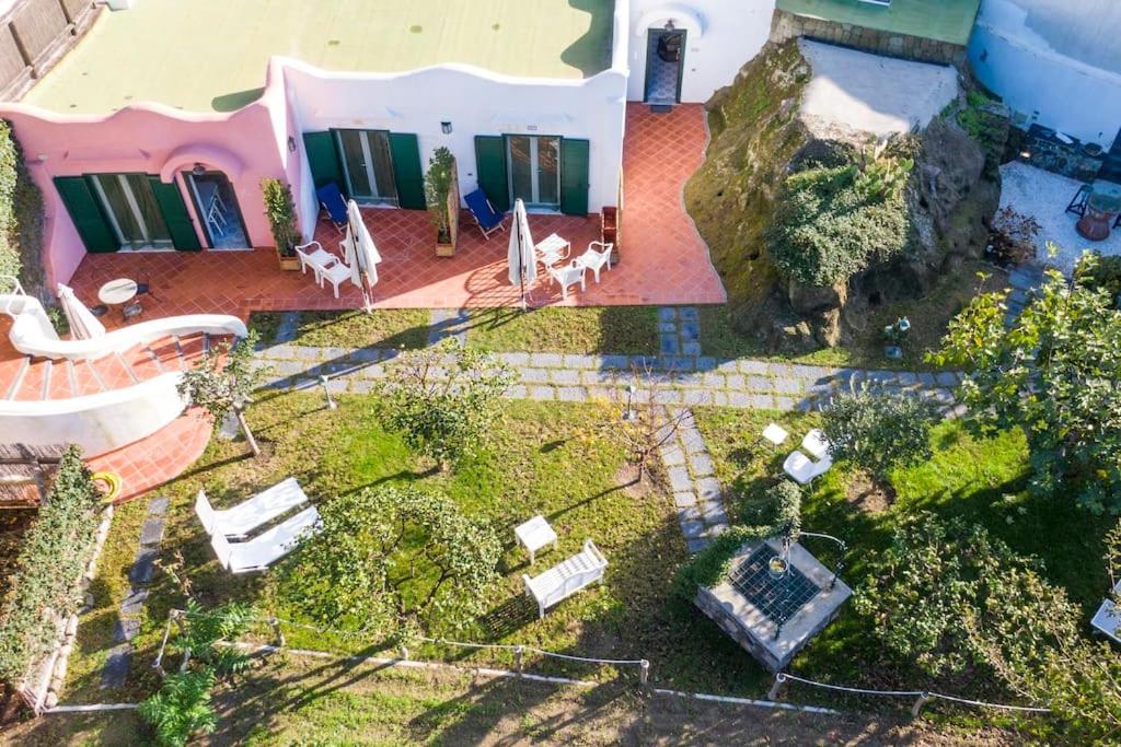 Zahrada ubytování Villa Conchiglia blu con piscina