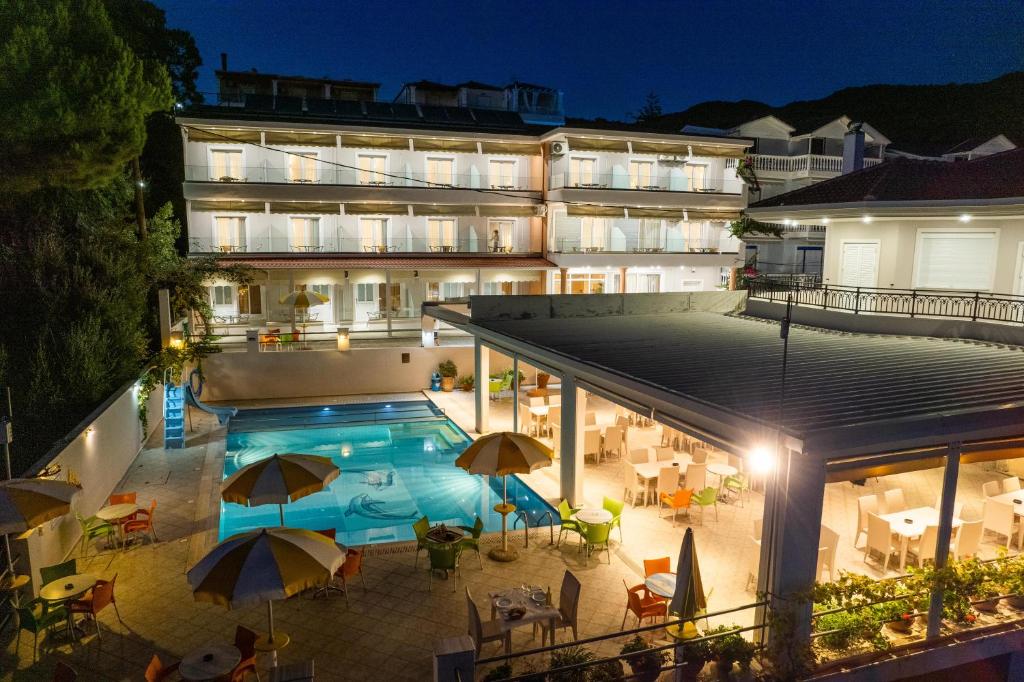 Bazén v ubytování Hotel Dimitra nebo v jeho okolí