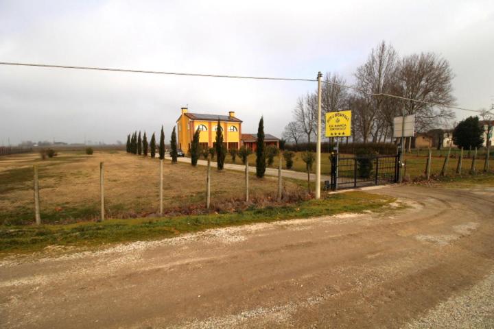 Foto dalla galleria di B&B Ca' Bianca ad Adria