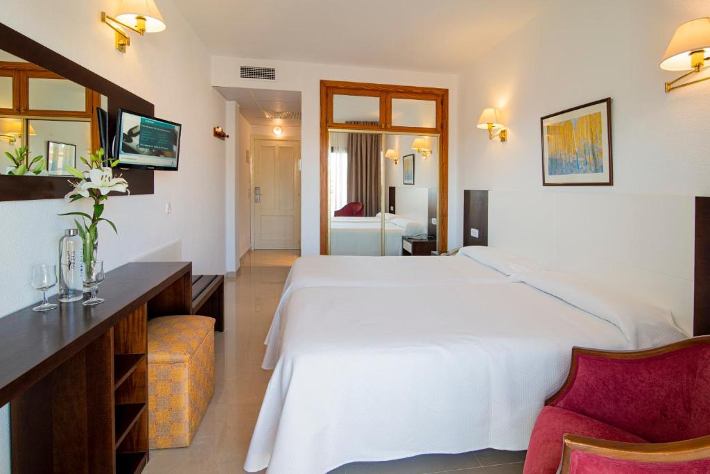 Hotel Amoros, Cala Ratjada – Updated 2023 Prices