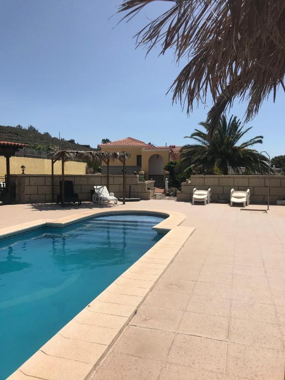 The swimming pool at or close to casaenos