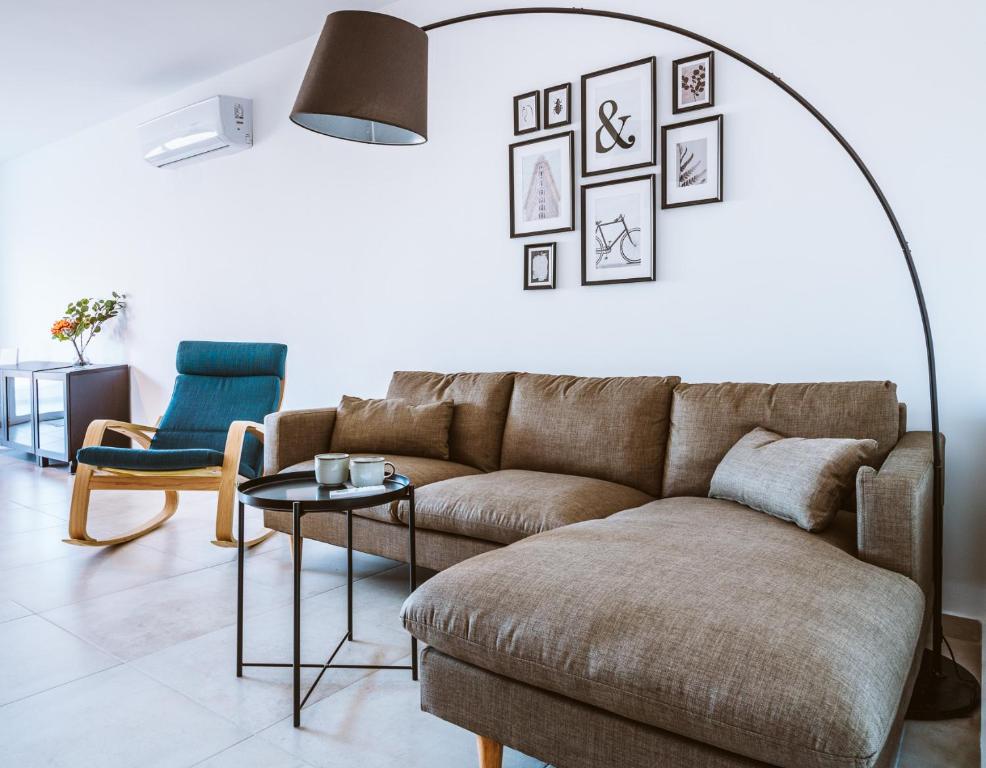 Posezení v ubytování Ta' Tereza Apartment in Gozo