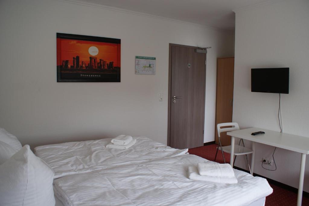 Hotel-Pension Alt-Heidenberg - 