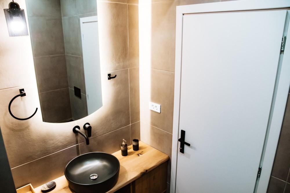 Kúpeľňa v ubytovaní Syvota Apartments Family