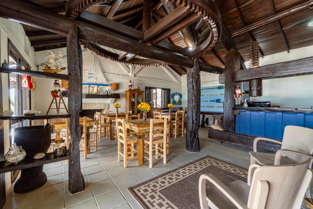 Um restaurante ou outro lugar para comer em Pousada Caminho do Mar