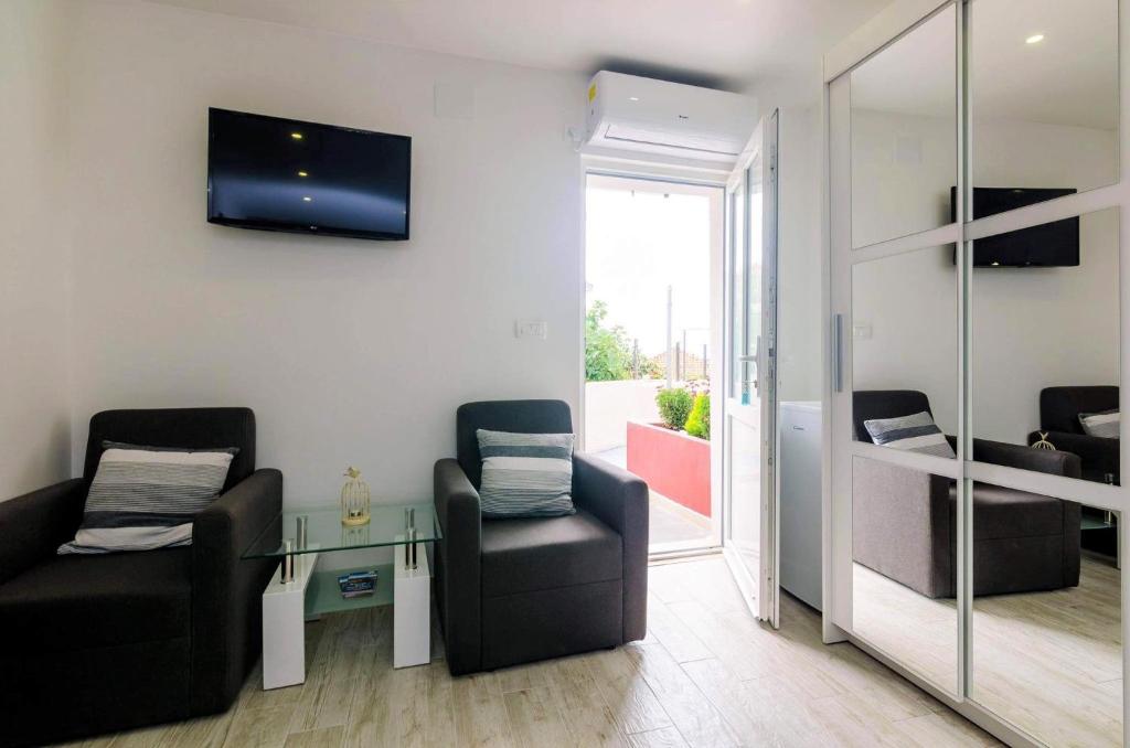 Apartments Monica - 8