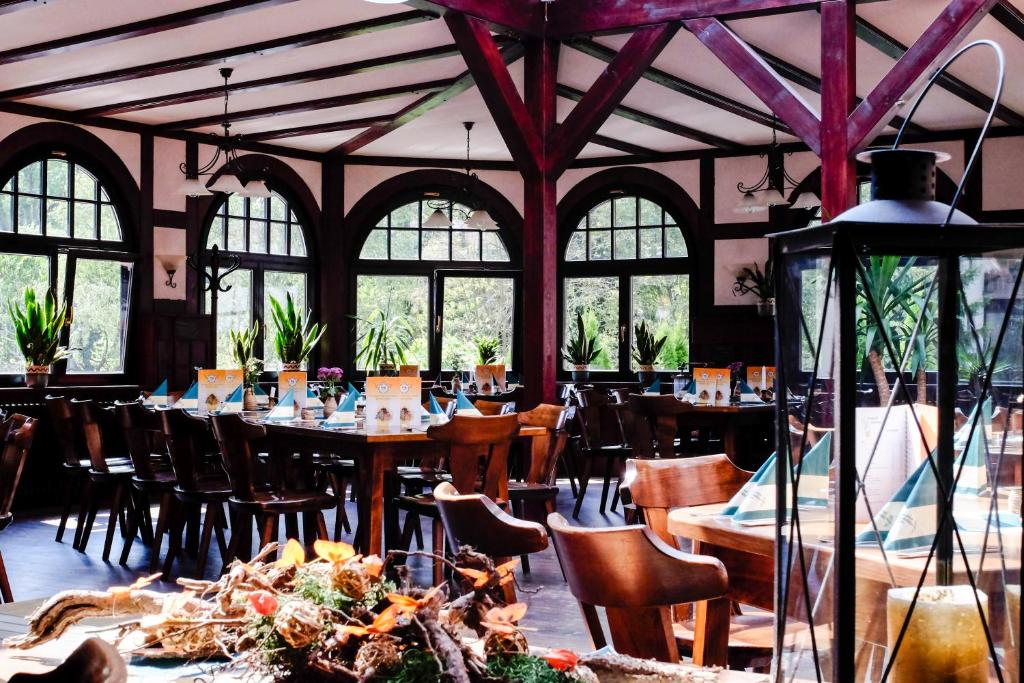 Restoran või mõni muu söögikoht majutusasutuses Braugasthof Papiermühle