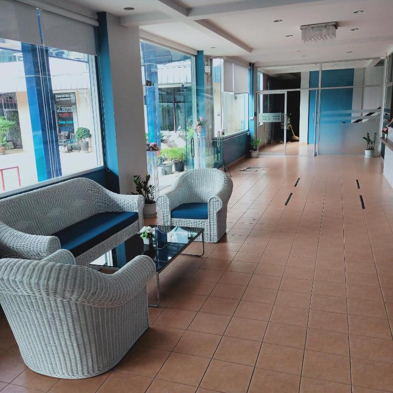 Posezení v ubytování Lalisa Hotel Aonang