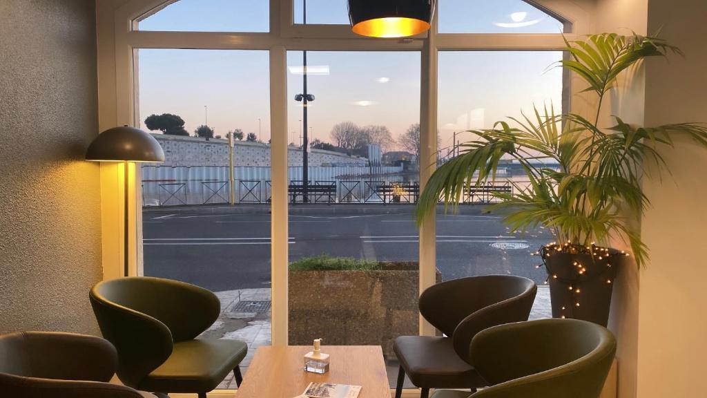 Posezení v ubytování B&B HOTEL Sète Centre Gare