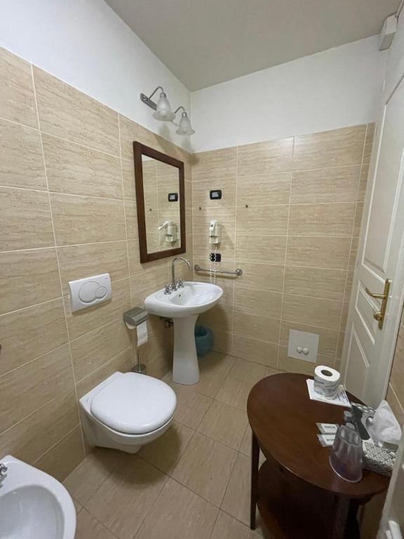 Koupelna v ubytování Hotel Cascina Marisa