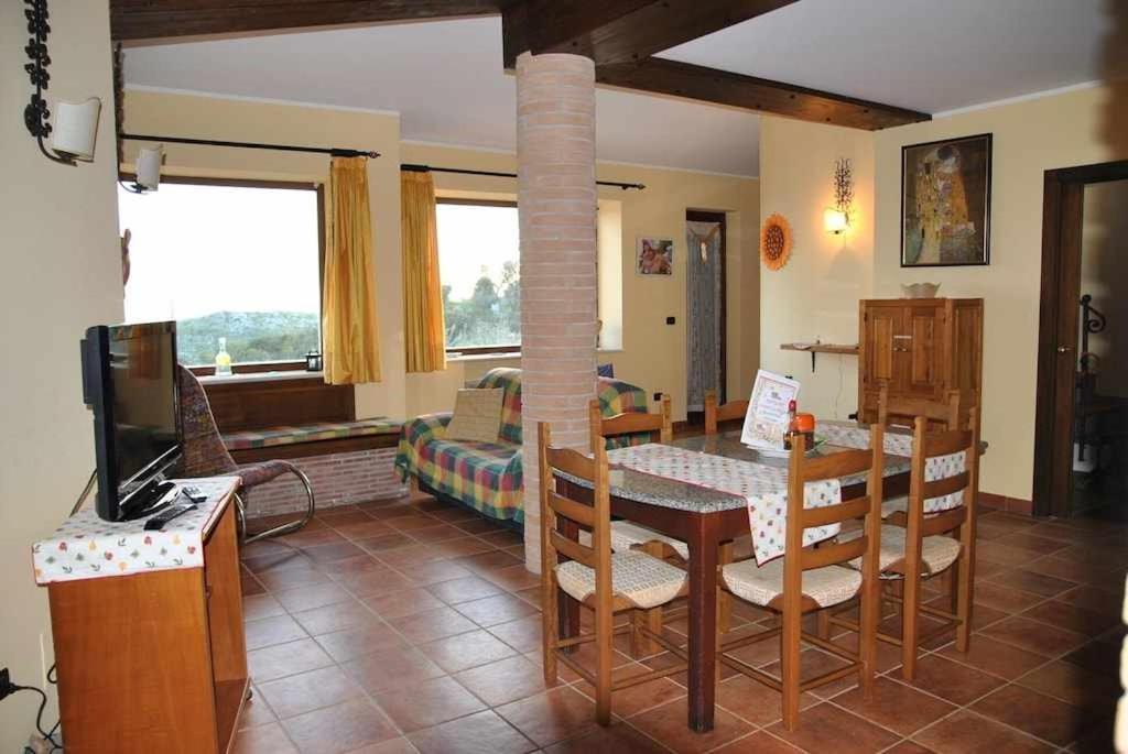 Kuchnia lub aneks kuchenny w obiekcie Uva & Stelle Maison in collina di Sperlonga