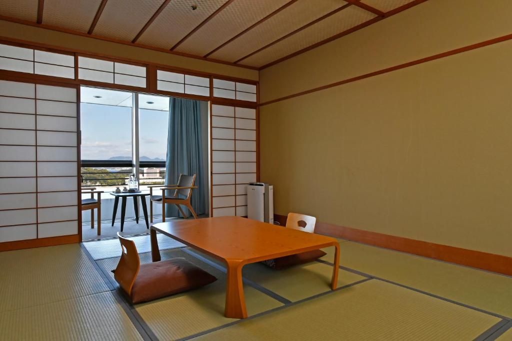 Balkón nebo terasa v ubytování The Gran Resort Elegante Shirahama