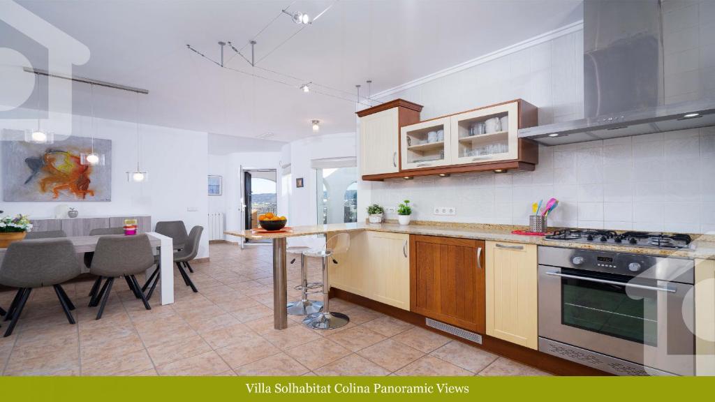 Kuchyň nebo kuchyňský kout v ubytování Solhabitat Colina Panoramic Views