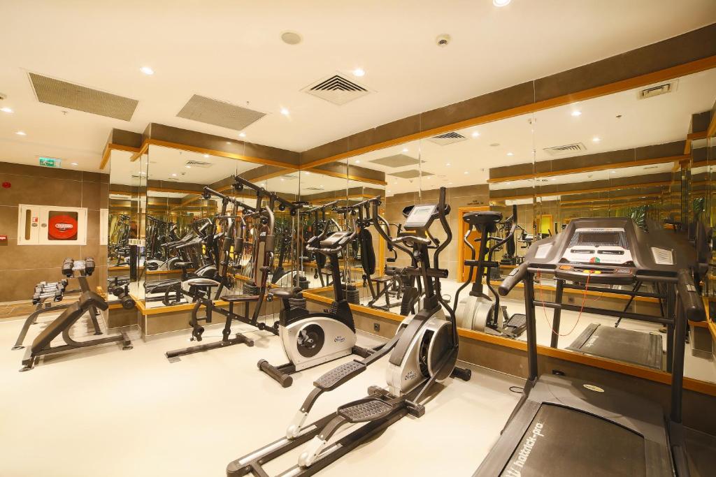 Fitness centrum a/nebo fitness zařízení v ubytování Icon Hotel Taksim