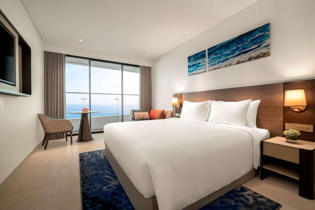 Postel nebo postele na pokoji v ubytování Radisson Hotel Danang