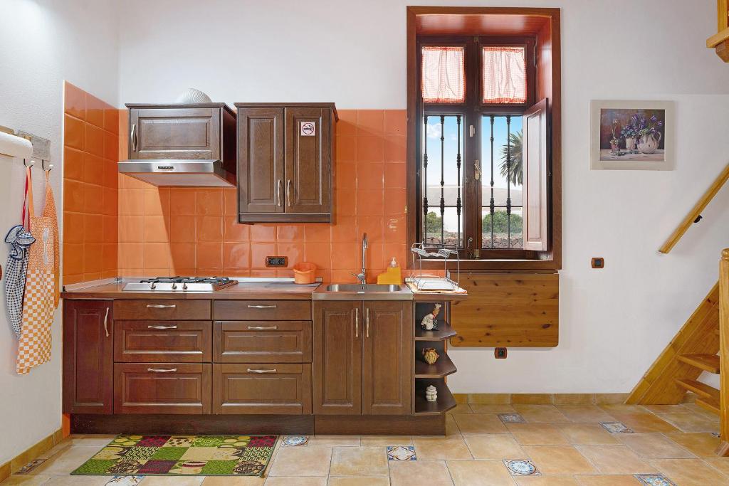 A kitchen or kitchenette at La Escuelita