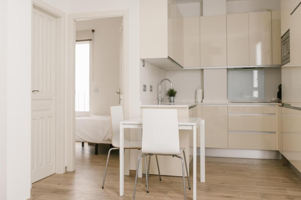 Kuchyň nebo kuchyňský kout v ubytování T1, Tirso de Molina, apartamento luminoso y tranquilo
