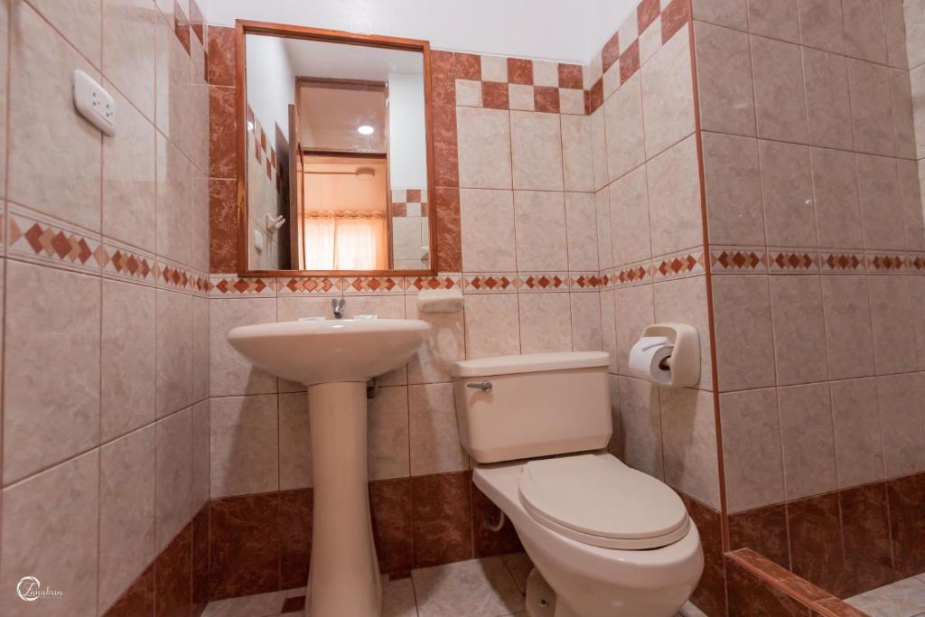 Koupelna v ubytování Quechua Hostal Recoleta