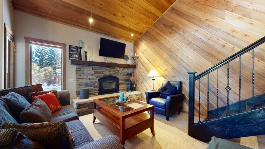 Snowcreek I 28 condo, Mammoth Lakes (updated prices 2024)