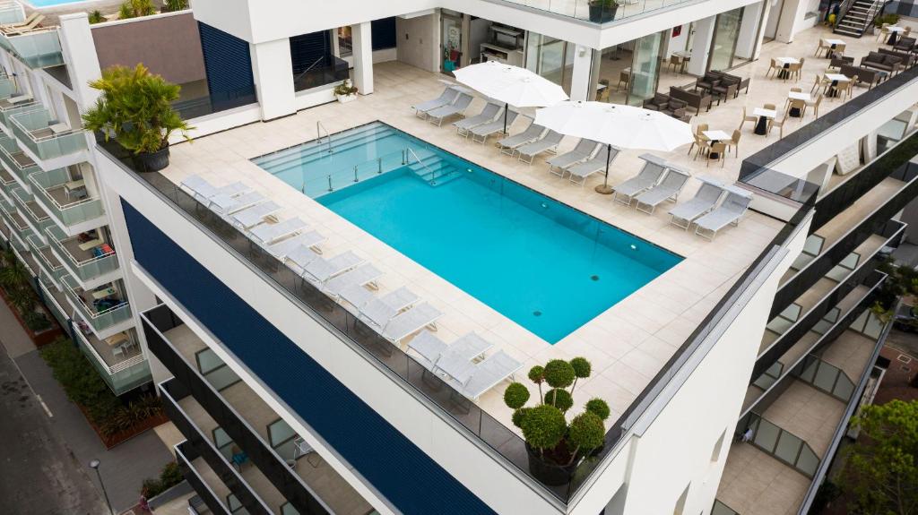 Bazén v ubytování HOTEL VENICE BEACH HVB 34 Lifestyle 4 Superior nebo v jeho okolí