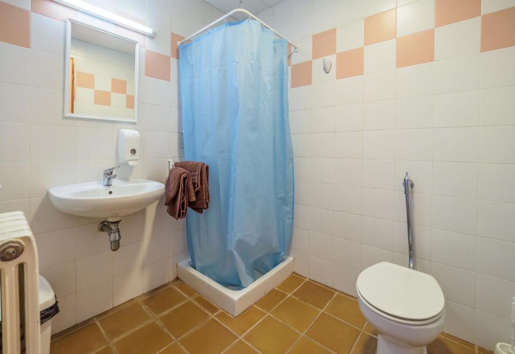 Camping Alberg Municipal Tivissa - Habitación Doble Con Baño Privado