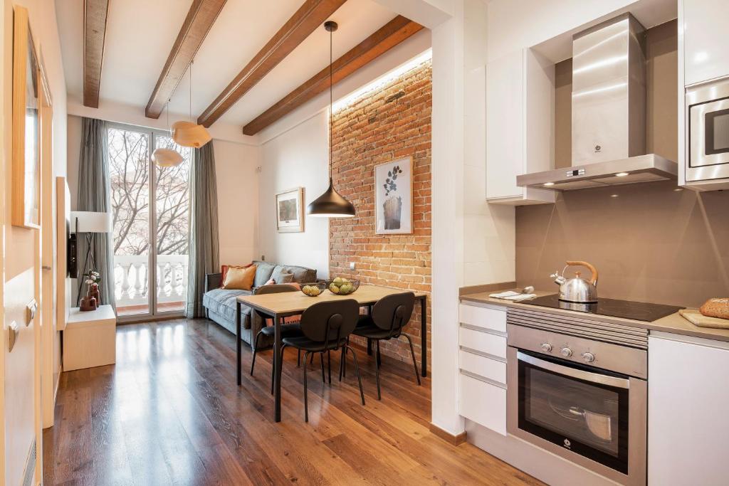 Aspasios Market Balconies Apartments - 6