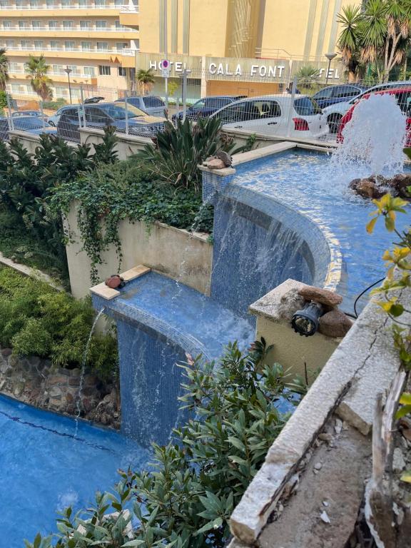 Bazén v ubytovaní Cap Salou Apolo alebo v jeho blízkosti
