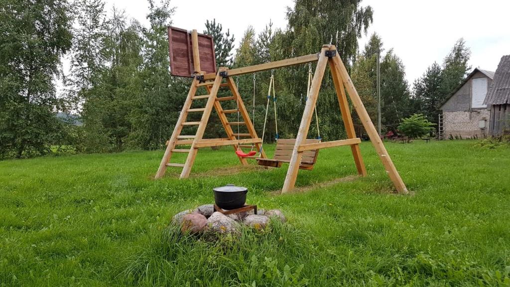 Herní místnost nebo prostor pro děti v ubytování viesu māja "Osmany"