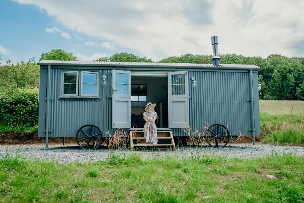 Fotografie z fotogalerie ubytování Blatchford Briar - Award Winning Private Shephards Huts with their own Secluded Hot Tubs v destinaci Milton Abbot