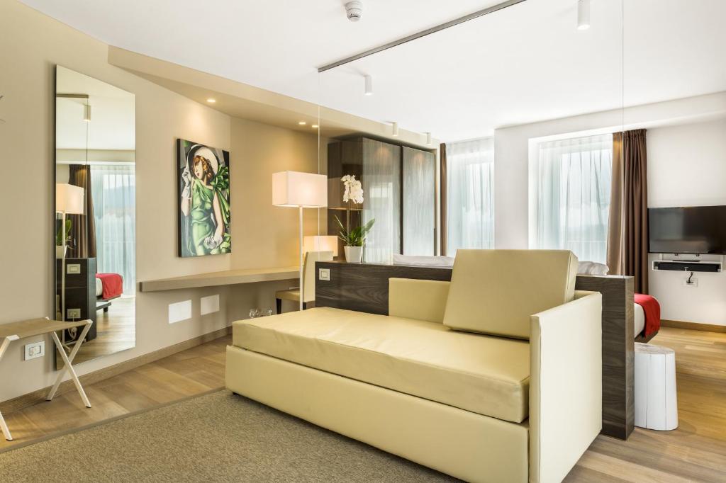 Suites Hotel Astor - Suite Avec Bain à Remous