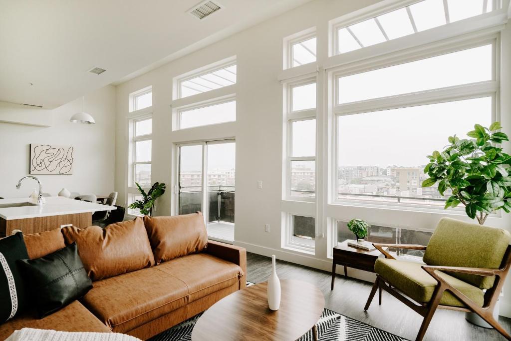 Private Lofts With Scandinavian Penthouse Style photo